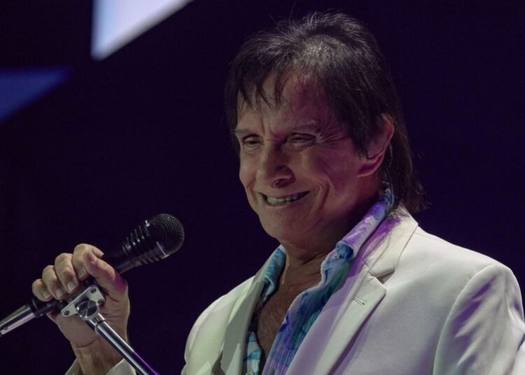 Hospitalizan al cantante Roberto Carlos, este es el estado de salud del artista de 85 años