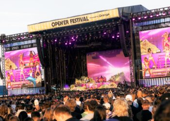 JENNIE interpreta nuevas canciones durante la presentación principal del Open'er 2026