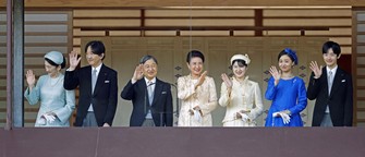 Japón revisa la ley imperial para lograr un sistema sostenible y mantiene el trono masculino