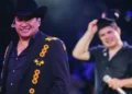 Julión Álvarez y Alfredo Olivas al Estadio Jalisco - La Expresión