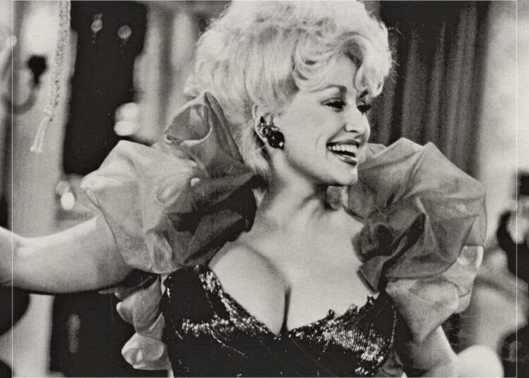 Dolly Parton - Cantante - Actriz - La mejor pequeña casa de putas de Texas - 1982