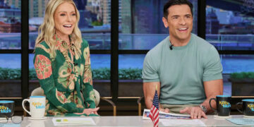 La presentadora de televisión de San Antonio, Kimberly Crawford, habla de 'bofetada' con Kelly y Mark