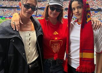 Alexia Putellas, junto a Penélope Cruz y Rosalía en Los Ángeles