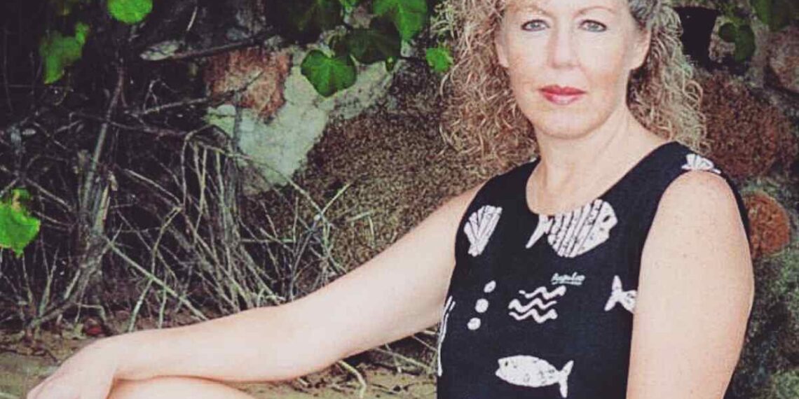 Emmanuel conoció a Mercedes Alemán en Acapulco y tras seis años de novios, se casaron.