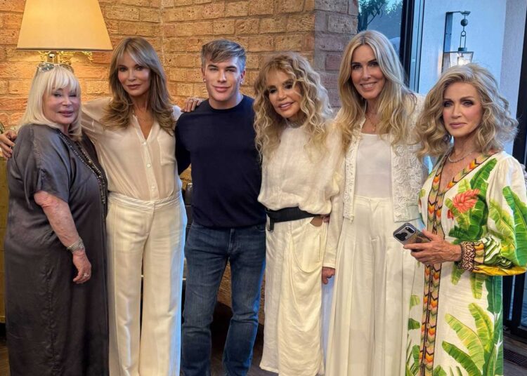 Jaclyn Smith, Dyan Cannon, Alana Stewart, Donna MillsCrédito: Dyan Cannon/Instagram