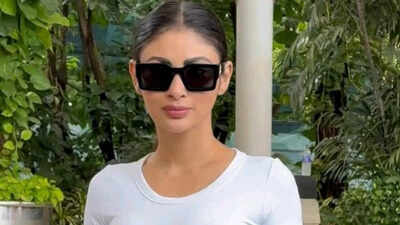 'Band karo': Mouni Roy se irrita visiblemente y grita a los intrusivos paparazzi tras una salida a un restaurante con Anusha Dandekar