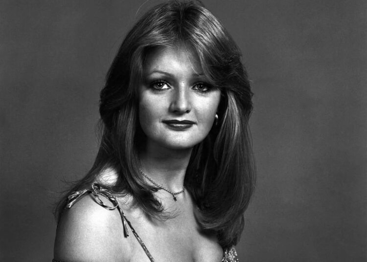 Muere cantante Bonnie Tyler a sus 75 años voz del éxito “Eclipse total del corazón”
