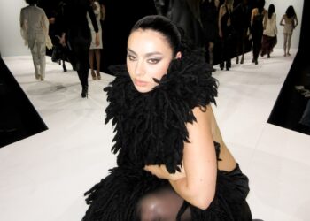 Música, moda, cine: todas las pistas del nuevo álbum de Charli xcx, clasificadas