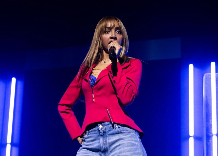 PinkPantheress debuta como actriz con los directores de 'Todo a la vez en todas partes'