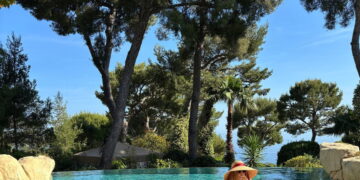 <i>Courtesy Kat Jamieson via CNN Newsource</i><br/>Kat Jamieson purchased this Missoni caftan at Château de la Messardière's on-site boutique. The next day